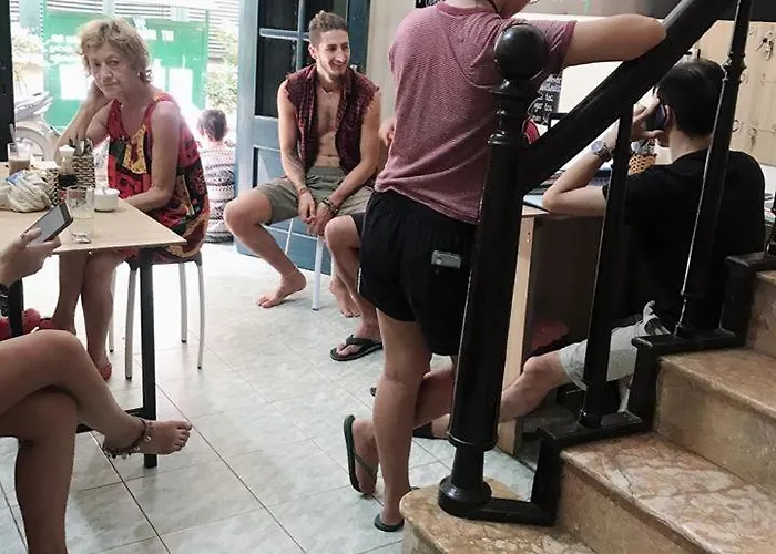 Home Backpackers Hostel